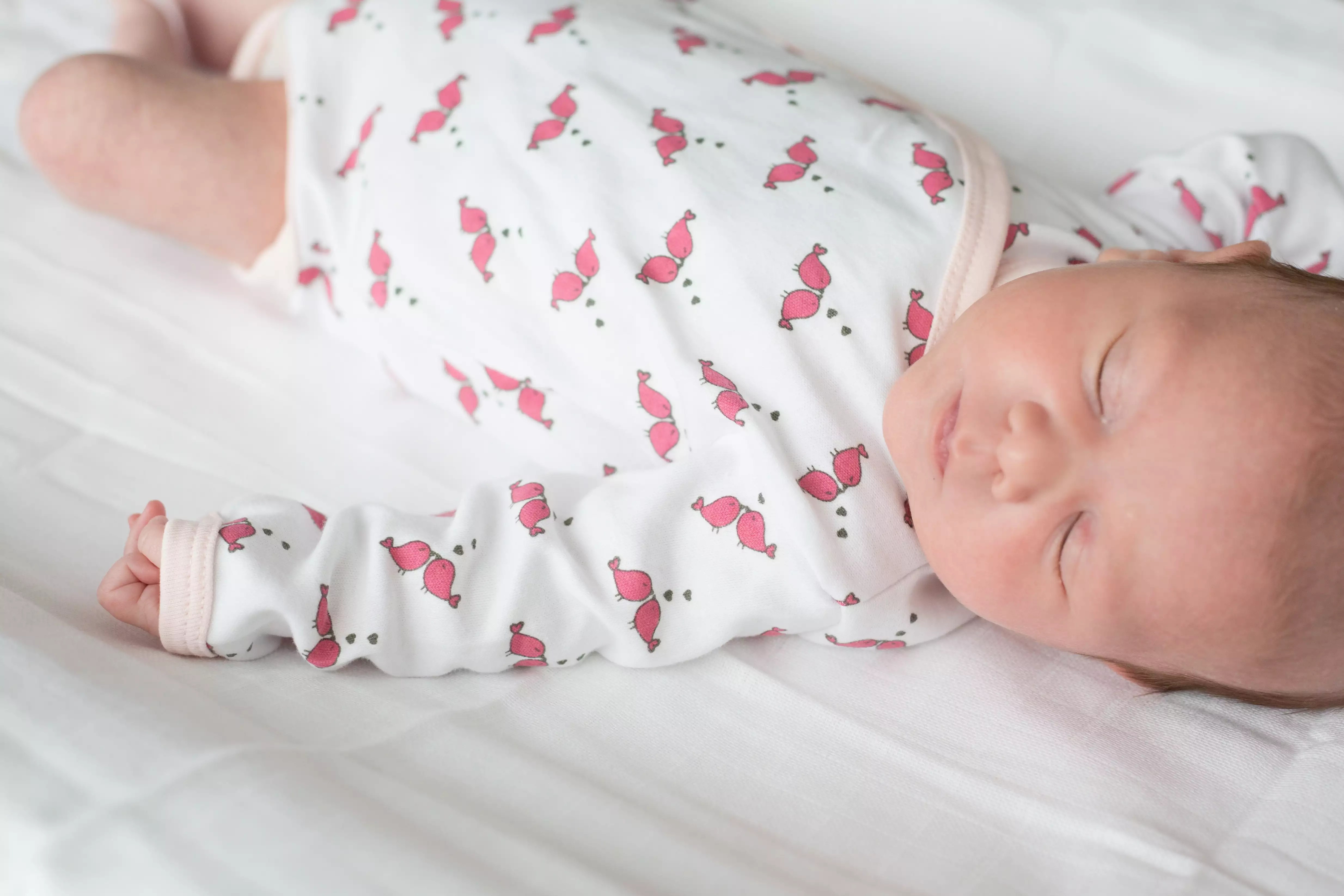 Bébé va naître cet été ? Comment l'habiller à sa naissance